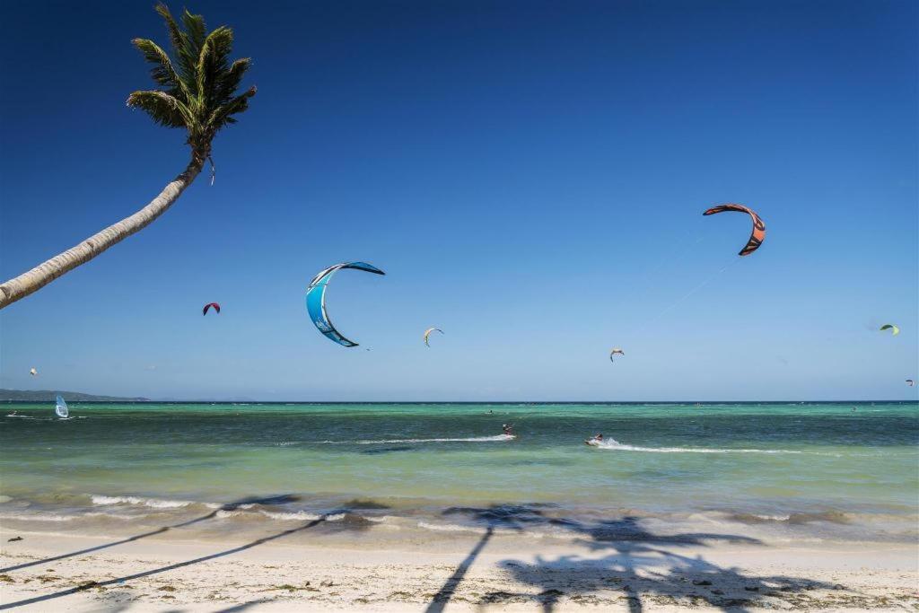 Готель Reddoorz Premium @ Nigi Nigi Nu Noos Station 2 Boracay Balabag  Екстер'єр фото