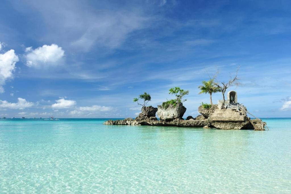 Готель Reddoorz Premium @ Nigi Nigi Nu Noos Station 2 Boracay Balabag  Екстер'єр фото