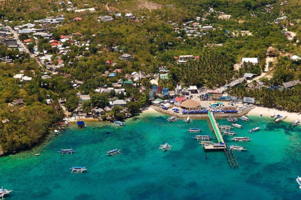 Готель Reddoorz Premium @ Nigi Nigi Nu Noos Station 2 Boracay Balabag  Екстер'єр фото